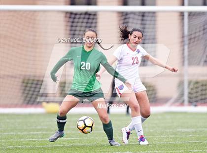 Thumbnail 3 in St. Ignatius vs. Sacred Heart Cathedral Prep photogallery.