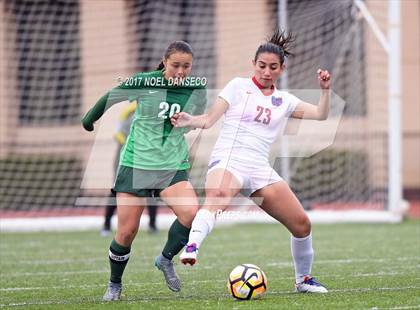 Thumbnail 1 in St. Ignatius vs. Sacred Heart Cathedral Prep photogallery.