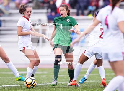 Thumbnail 1 in St. Ignatius vs. Sacred Heart Cathedral Prep photogallery.