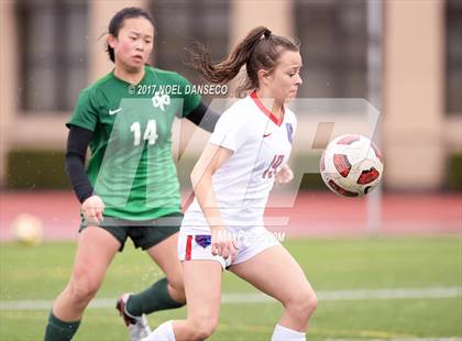 Thumbnail 1 in St. Ignatius vs. Sacred Heart Cathedral Prep photogallery.