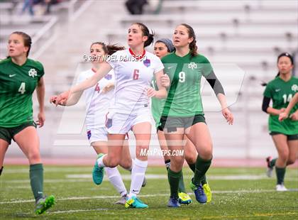 Thumbnail 2 in St. Ignatius vs. Sacred Heart Cathedral Prep photogallery.