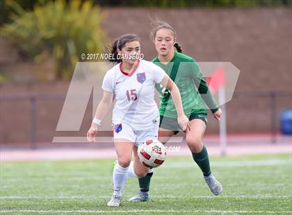 Thumbnail 3 in St. Ignatius vs. Sacred Heart Cathedral Prep photogallery.