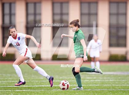 Thumbnail 1 in St. Ignatius vs. Sacred Heart Cathedral Prep photogallery.