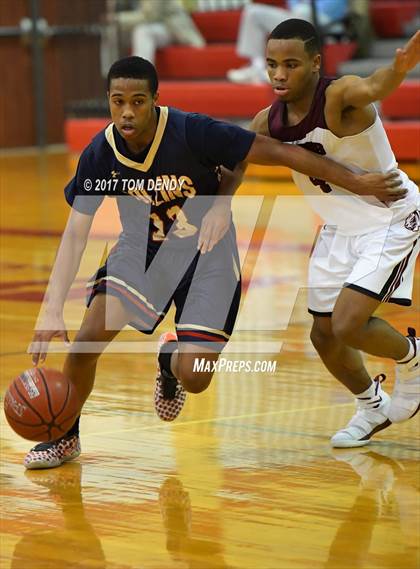 Thumbnail 2 in Silsbee vs Klein Collins (Cypress Hoops Invitational) photogallery.