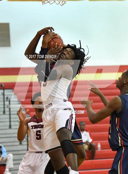 Thumbnail 2 in Silsbee vs Klein Collins (Cypress Hoops Invitational) photogallery.