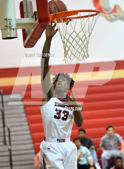 Thumbnail 2 in Silsbee vs Klein Collins (Cypress Hoops Invitational) photogallery.