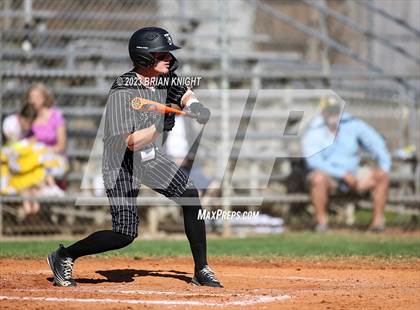 Thumbnail 3 in Fort Meade vs. Lake Region photogallery.