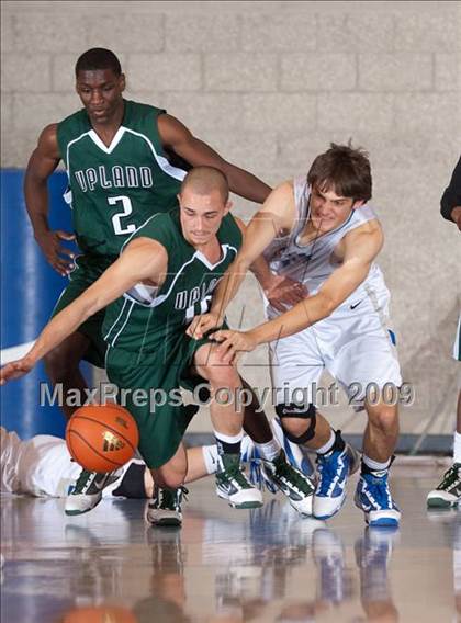Thumbnail 3 in Catalina Foothills vs Upland (MaxPreps Holiday Classic) photogallery.