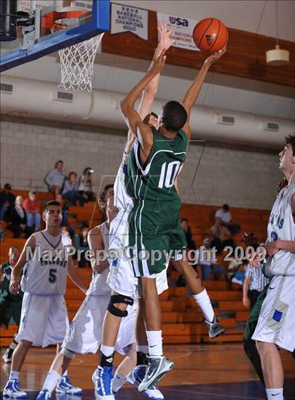 Thumbnail 2 in Catalina Foothills vs Upland (MaxPreps Holiday Classic) photogallery.