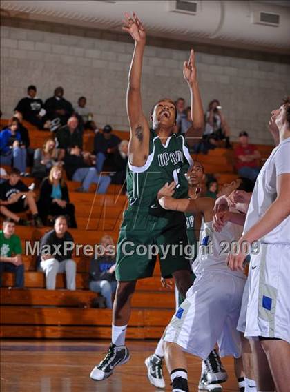 Thumbnail 2 in Catalina Foothills vs Upland (MaxPreps Holiday Classic) photogallery.