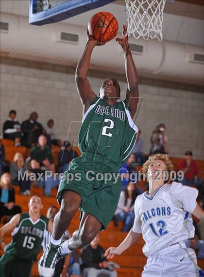 Thumbnail 2 in Catalina Foothills vs Upland (MaxPreps Holiday Classic) photogallery.