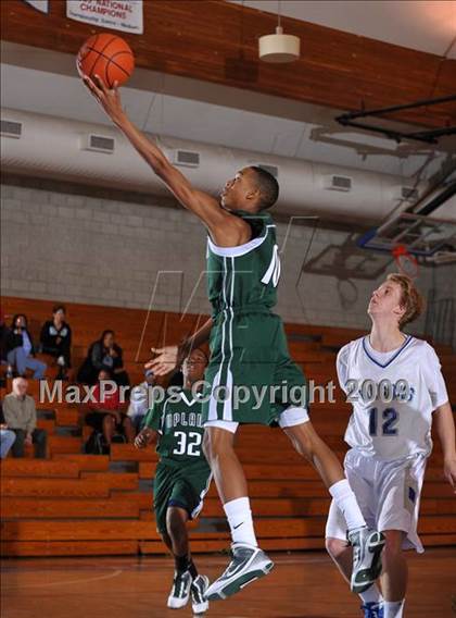 Thumbnail 1 in Catalina Foothills vs Upland (MaxPreps Holiday Classic) photogallery.