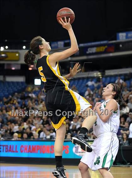 Thumbnail 1 in Del Oro vs. St. Mary's (CIF SJS D2 Final) photogallery.