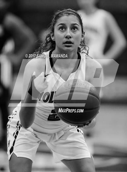 Thumbnail 3 in Harvard-Westlake vs Mount Miguel photogallery.