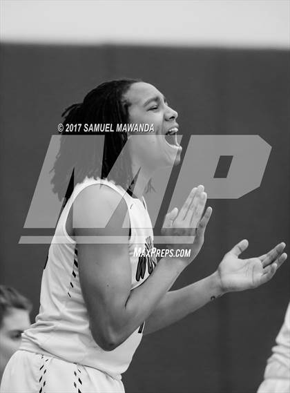 Thumbnail 1 in Harvard-Westlake vs Mount Miguel photogallery.