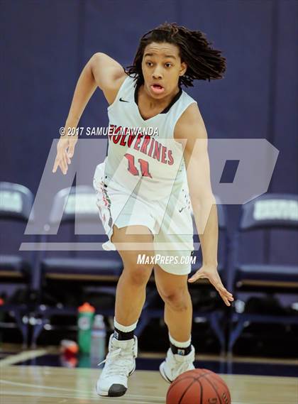 Thumbnail 3 in Harvard-Westlake vs Mount Miguel photogallery.