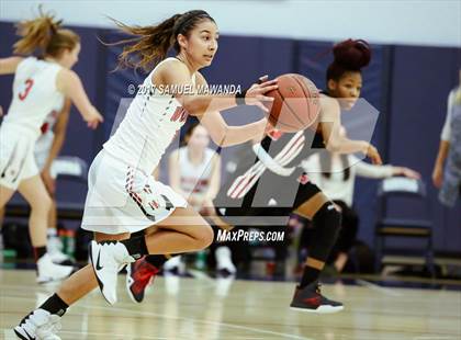 Thumbnail 2 in Harvard-Westlake vs Mount Miguel photogallery.