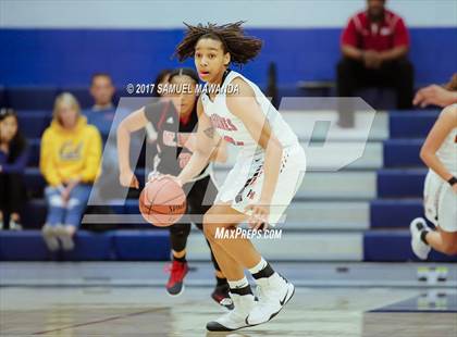 Thumbnail 1 in Harvard-Westlake vs Mount Miguel photogallery.