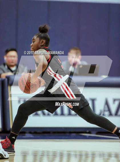 Thumbnail 3 in Harvard-Westlake vs Mount Miguel photogallery.