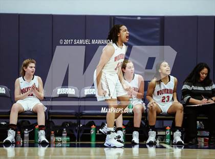 Thumbnail 3 in Harvard-Westlake vs Mount Miguel photogallery.