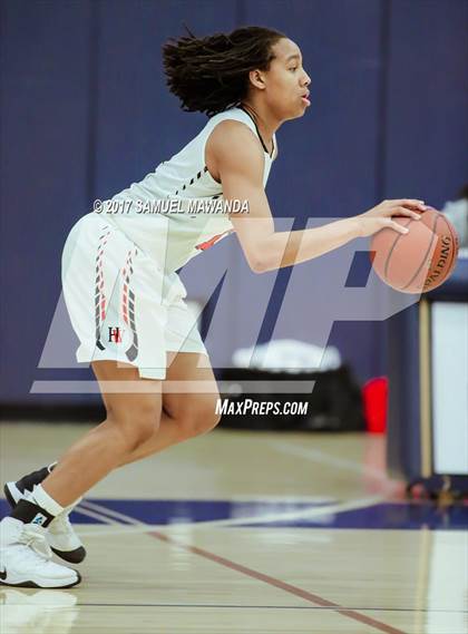Thumbnail 2 in Harvard-Westlake vs Mount Miguel photogallery.