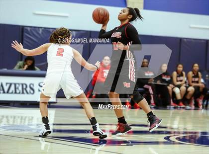 Thumbnail 2 in Harvard-Westlake vs Mount Miguel photogallery.