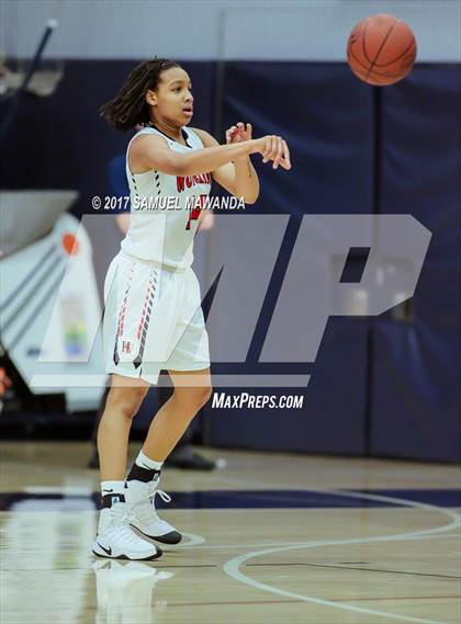 Thumbnail 2 in Harvard-Westlake vs Mount Miguel photogallery.