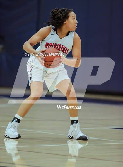 Thumbnail 3 in Harvard-Westlake vs Mount Miguel photogallery.