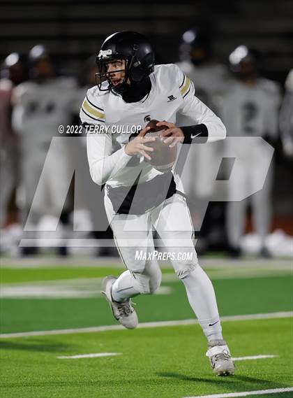 Thumbnail 1 in San Juan vs. Emery (UHSAA 2A Semifinal) photogallery.