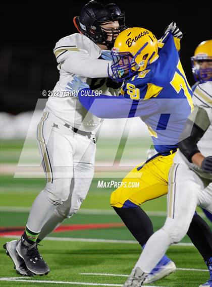 Thumbnail 1 in San Juan vs. Emery (UHSAA 2A Semifinal) photogallery.