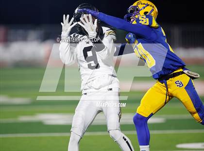 Thumbnail 1 in San Juan vs. Emery (UHSAA 2A Semifinal) photogallery.