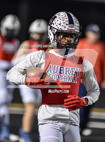 Thumbnail 3 in Aubrey vs. Van (UIL Football 4A Division II Region II Area) photogallery.