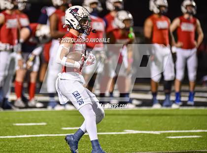 Thumbnail 1 in Aubrey vs. Van (UIL Football 4A Division II Region II Area) photogallery.