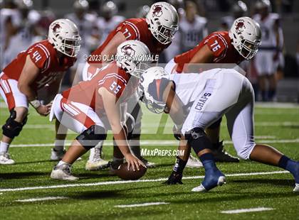 Thumbnail 3 in Aubrey vs. Van (UIL Football 4A Division II Region II Area) photogallery.