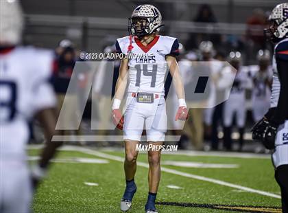 Thumbnail 1 in Aubrey vs. Van (UIL Football 4A Division II Region II Area) photogallery.