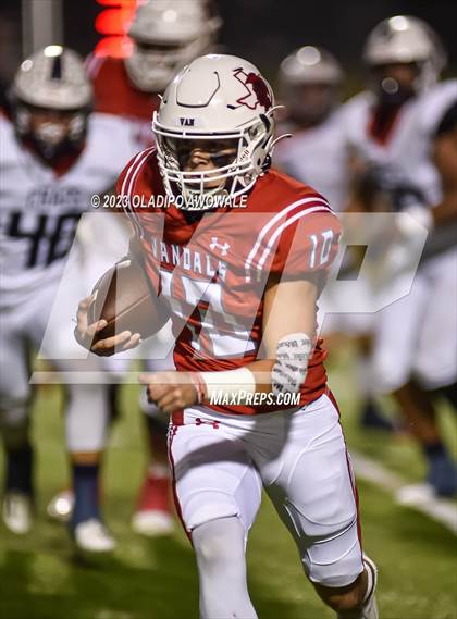 Thumbnail 3 in Aubrey vs. Van (UIL Football 4A Division II Region II Area) photogallery.