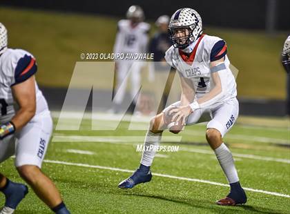 Thumbnail 3 in Aubrey vs. Van (UIL Football 4A Division II Region II Area) photogallery.
