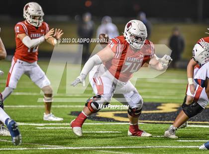 Thumbnail 1 in Aubrey vs. Van (UIL Football 4A Division II Region II Area) photogallery.