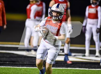 Thumbnail 3 in Aubrey vs. Van (UIL Football 4A Division II Region II Area) photogallery.