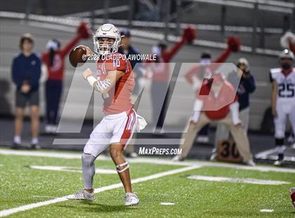 Thumbnail 2 in Aubrey vs. Van (UIL Football 4A Division II Region II Area) photogallery.