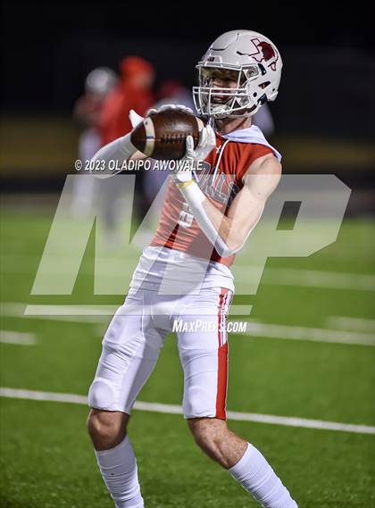 Thumbnail 2 in Aubrey vs. Van (UIL Football 4A Division II Region II Area) photogallery.