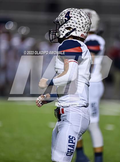 Thumbnail 1 in Aubrey vs. Van (UIL Football 4A Division II Region II Area) photogallery.