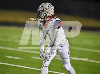 Thumbnail 2 in Aubrey vs. Van (UIL Football 4A Division II Region II Area) photogallery.