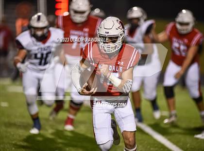 Thumbnail 2 in Aubrey vs. Van (UIL Football 4A Division II Region II Area) photogallery.