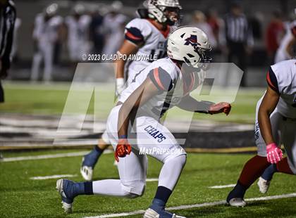 Thumbnail 3 in Aubrey vs. Van (UIL Football 4A Division II Region II Area) photogallery.