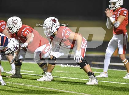 Thumbnail 1 in Aubrey vs. Van (UIL Football 4A Division II Region II Area) photogallery.
