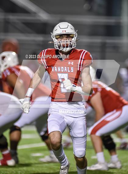 Thumbnail 3 in Aubrey vs. Van (UIL Football 4A Division II Region II Area) photogallery.