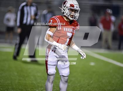 Thumbnail 1 in Aubrey vs. Van (UIL Football 4A Division II Region II Area) photogallery.