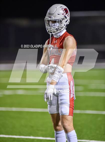 Thumbnail 1 in Aubrey vs. Van (UIL Football 4A Division II Region II Area) photogallery.