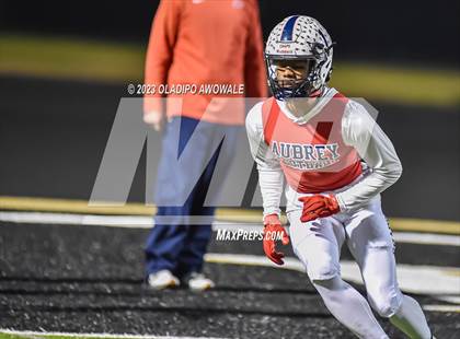 Thumbnail 1 in Aubrey vs. Van (UIL Football 4A Division II Region II Area) photogallery.